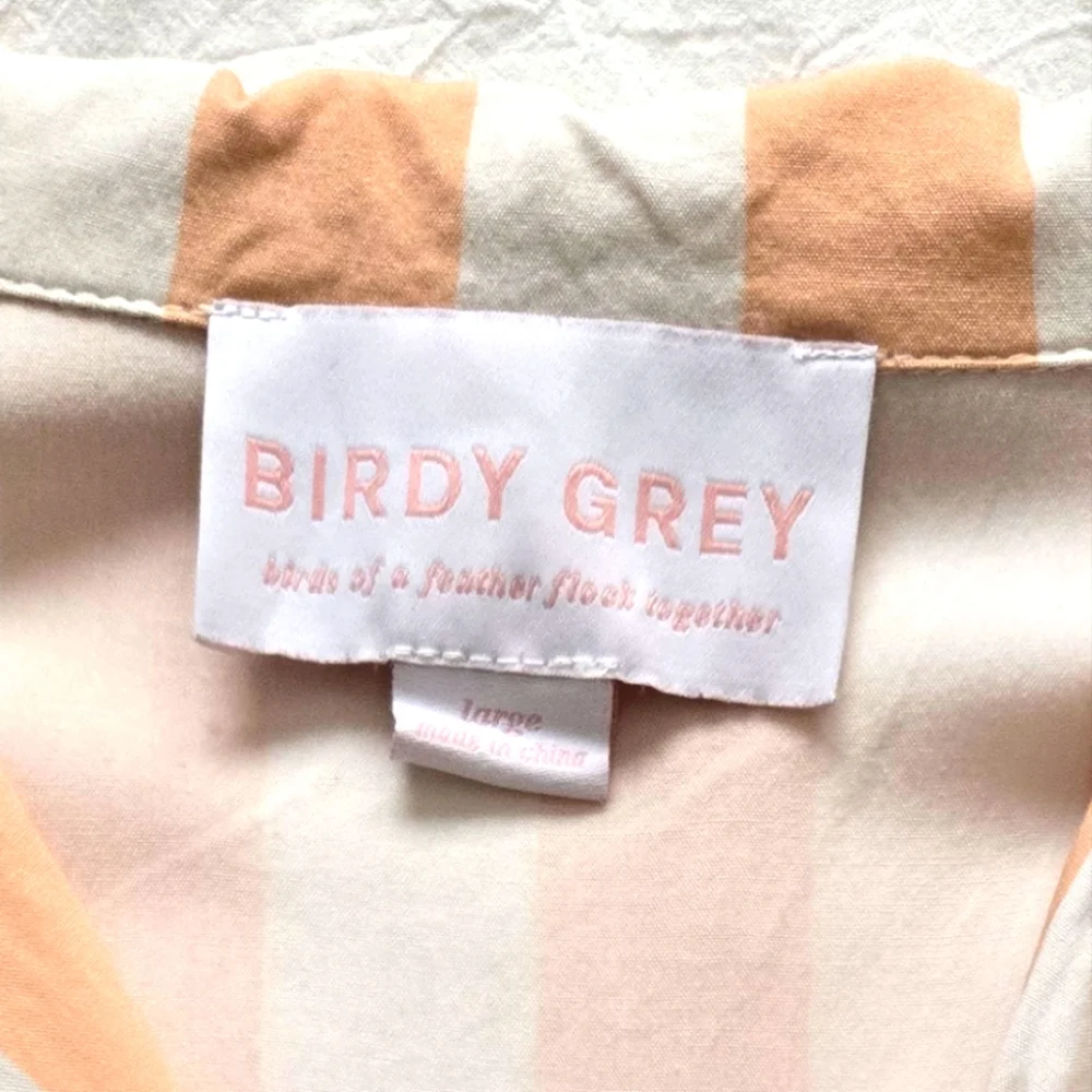 Peach and White Striped Short Pajama Set Size Medium - Picture 3 of 17